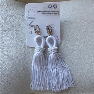 Icing pair of earning